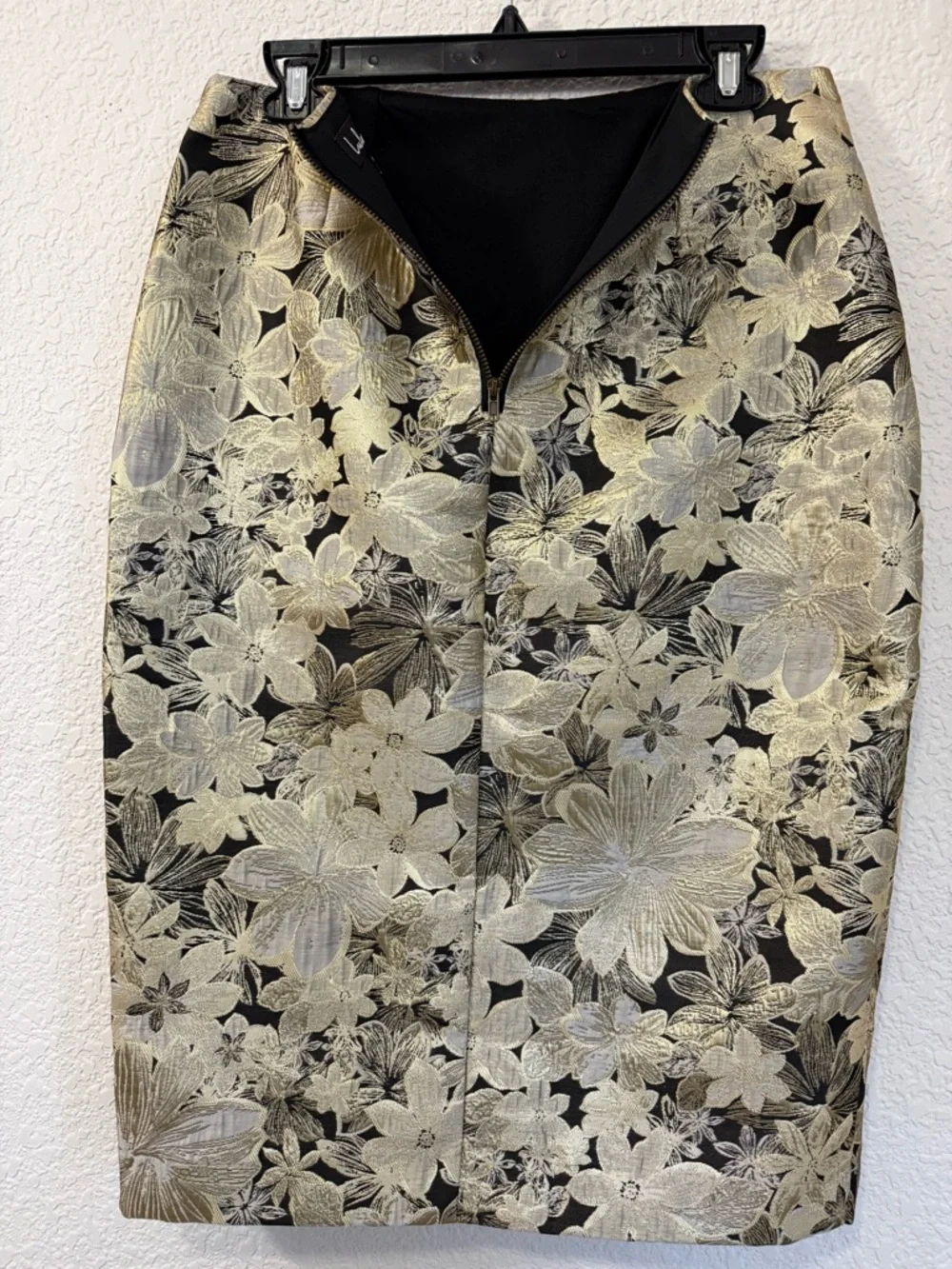 Lulu’s Metallic Gold‎ Floral Pencil Skirt | Evening Glam | Size Medium